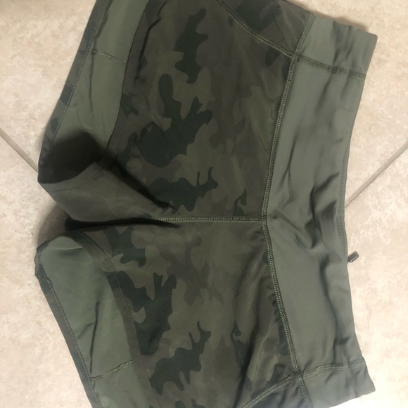 Lululemon Speed Short - Picture 2 of 3